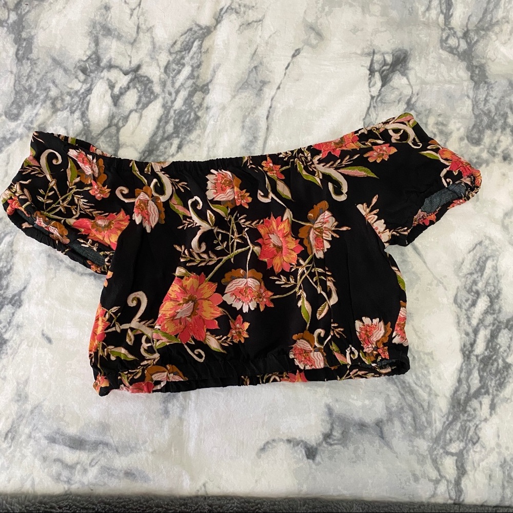 Off The Shoulder Floral Crop Top